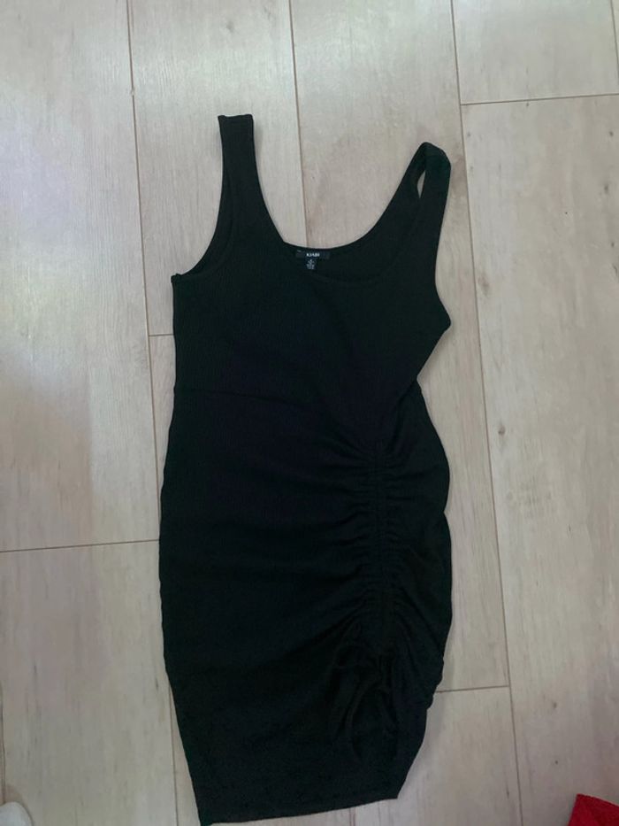 Robe moulante noire - taille M - photo numéro 3