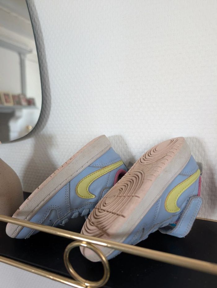 Baskets - Nike - 22 - photo numéro 3