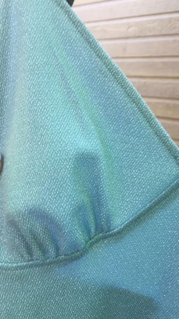 Jolie robe bleue pailletée