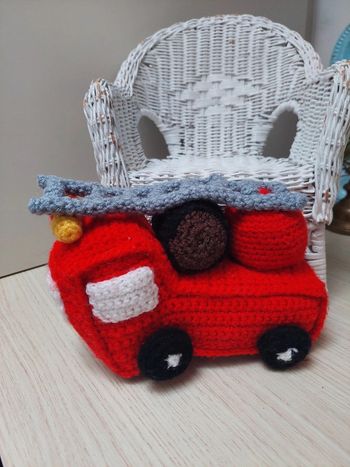 Camion de pompier en crochet