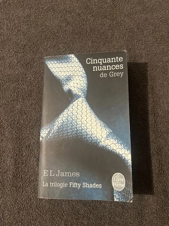 Livre Cinquante nuances de Grey E L James