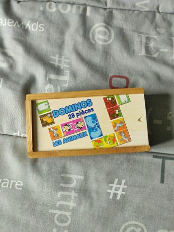 Dominos 28 pièces en bois