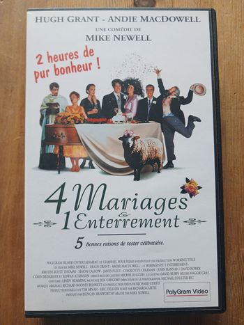 VHS 4 mariages et 1 enterrement 