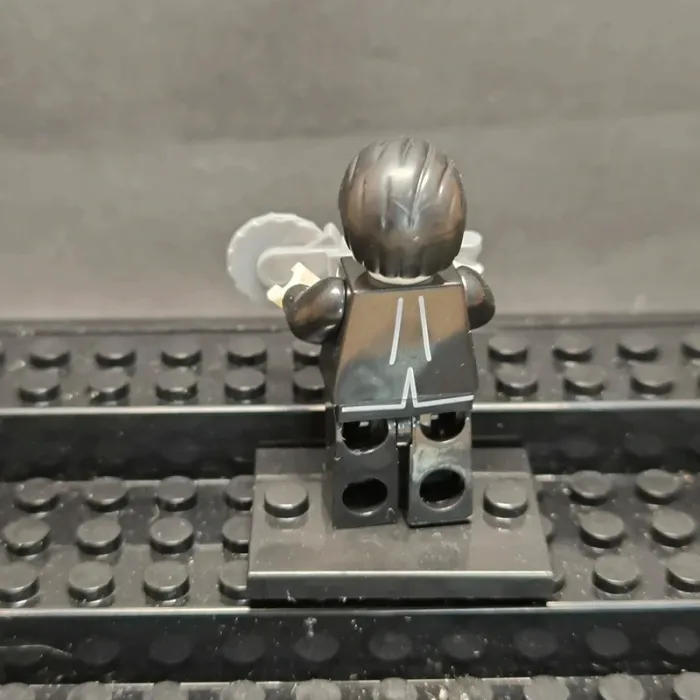 figurine type lego jigsaw saw - photo numéro 2