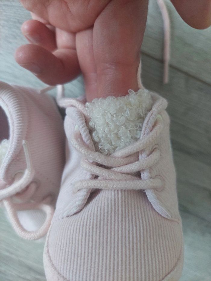 Chaussures bébé 1/6 mois - photo numéro 4