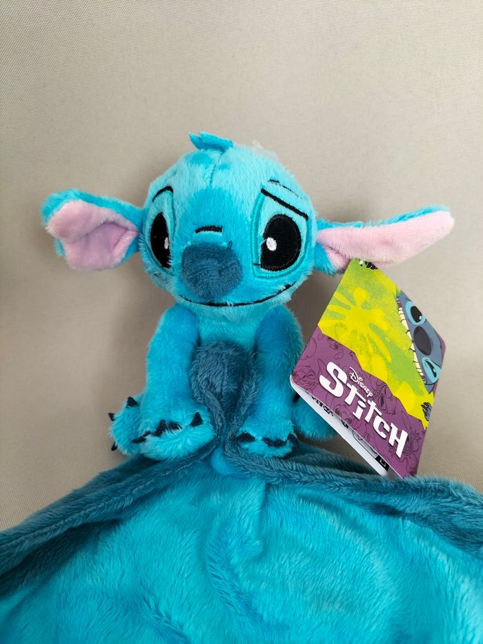 💙 Doudou Stitch - Disney - Neuve 💙 - photo numéro 2