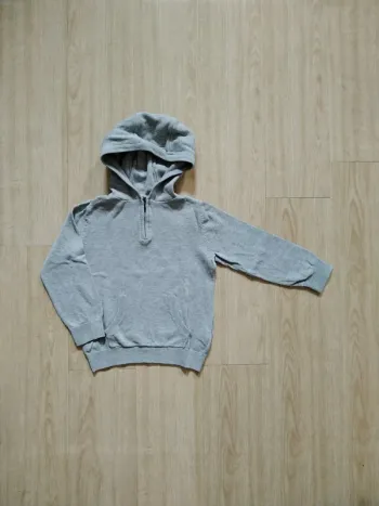 Pull fin à capuche 3 ans
