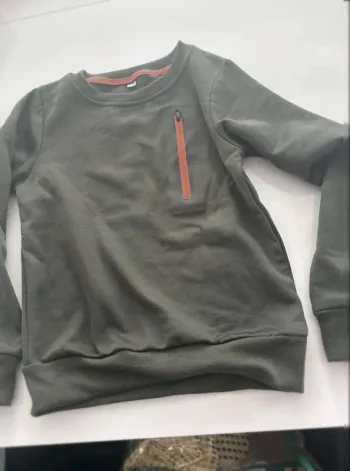 Pull  vert orange  taille  9/10  ans  zeeman