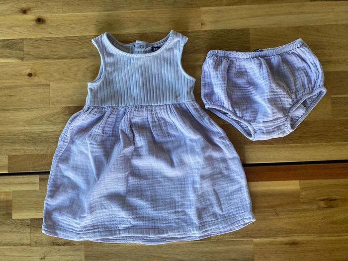 Robe Lilas + culotte Kiabi 12 mois
