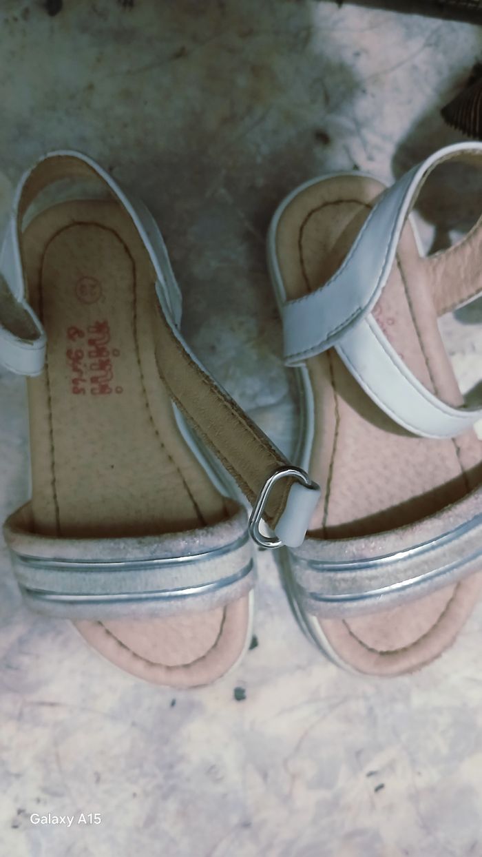 Lots de chaussures filles taille 24 - photo numéro 3