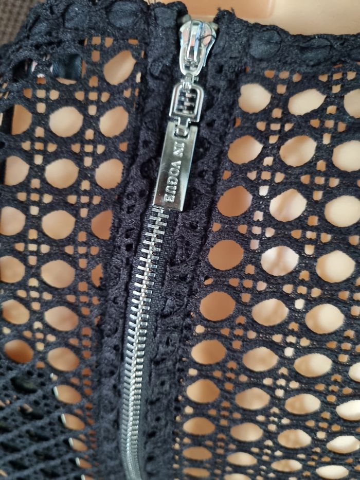 Robe noir ajouré taille M (In Vogue) neuve - photo numéro 6