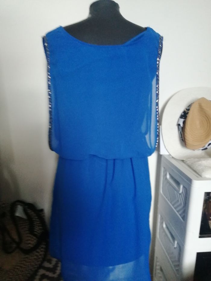 Robe fluide. Bleu. Bijou 38 - photo numéro 6