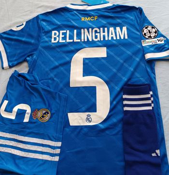 Beau maillot belingham Real de Madrid taille 10 ans modèle 2026