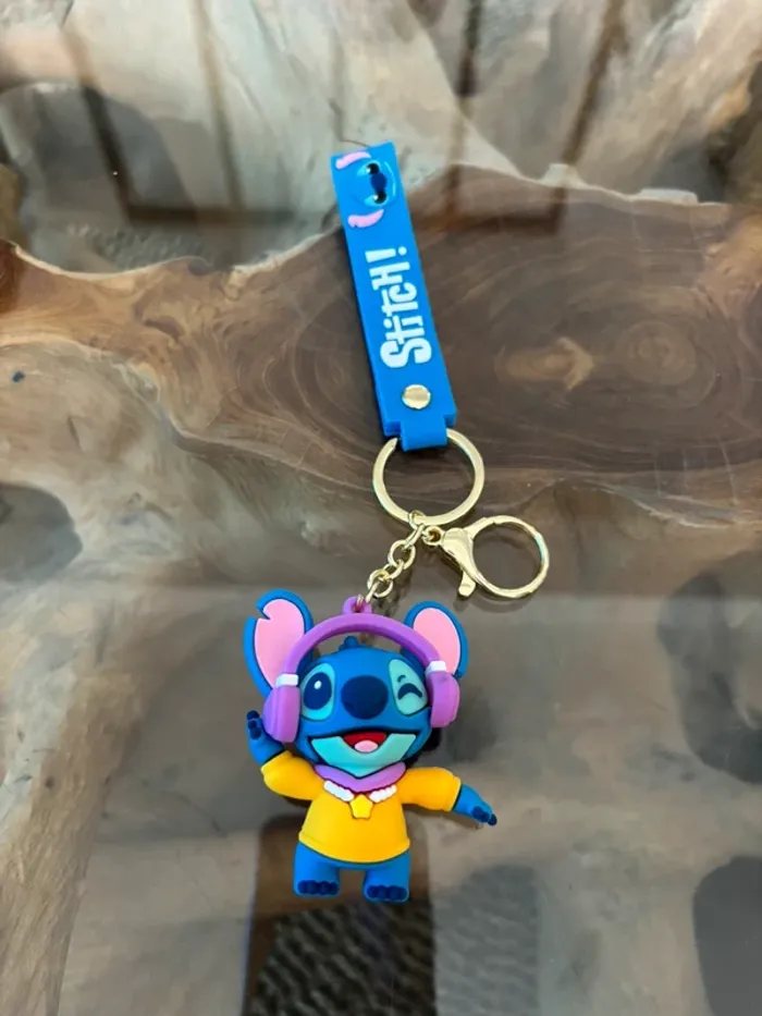 Porte clé Stitch plastique casque