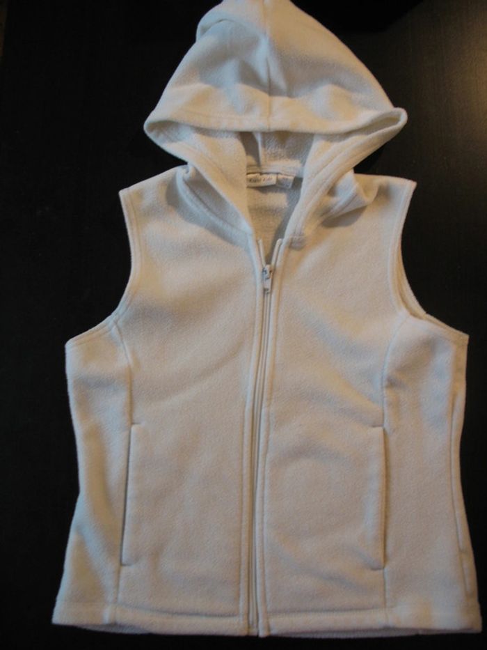 GILET POLAIRE SM A CAPUCHE ÉCRU FILLE "KIABI KIDS" - 10 ANS - n°01