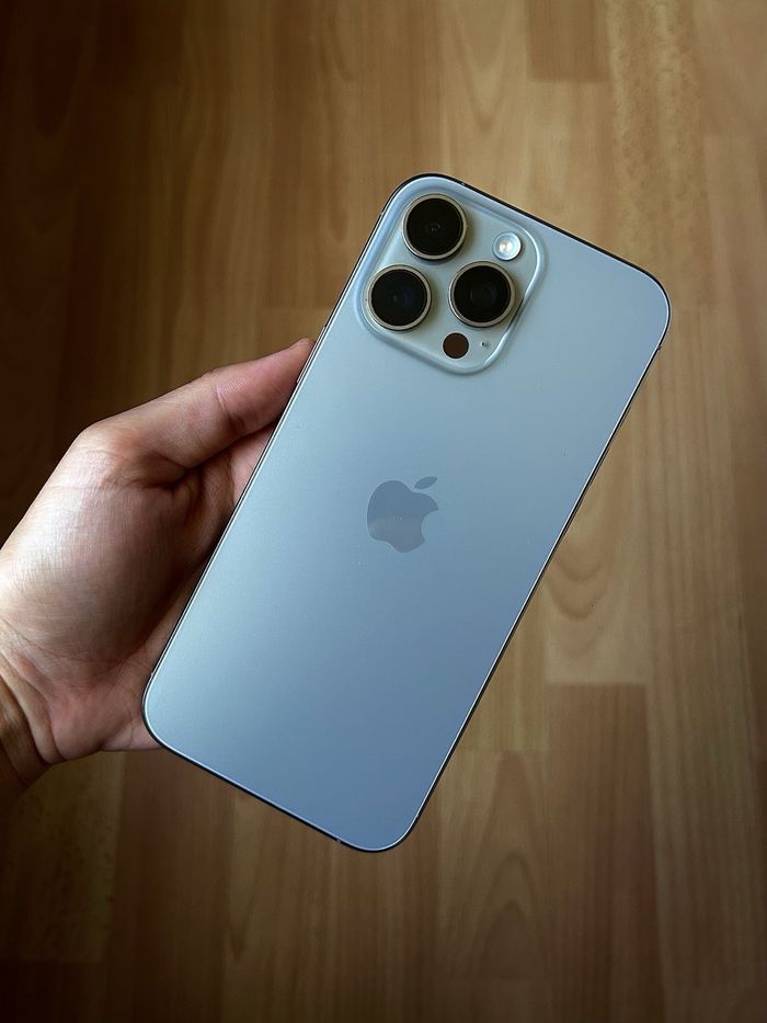 i P h o n e 16 pro max - photo numéro 2