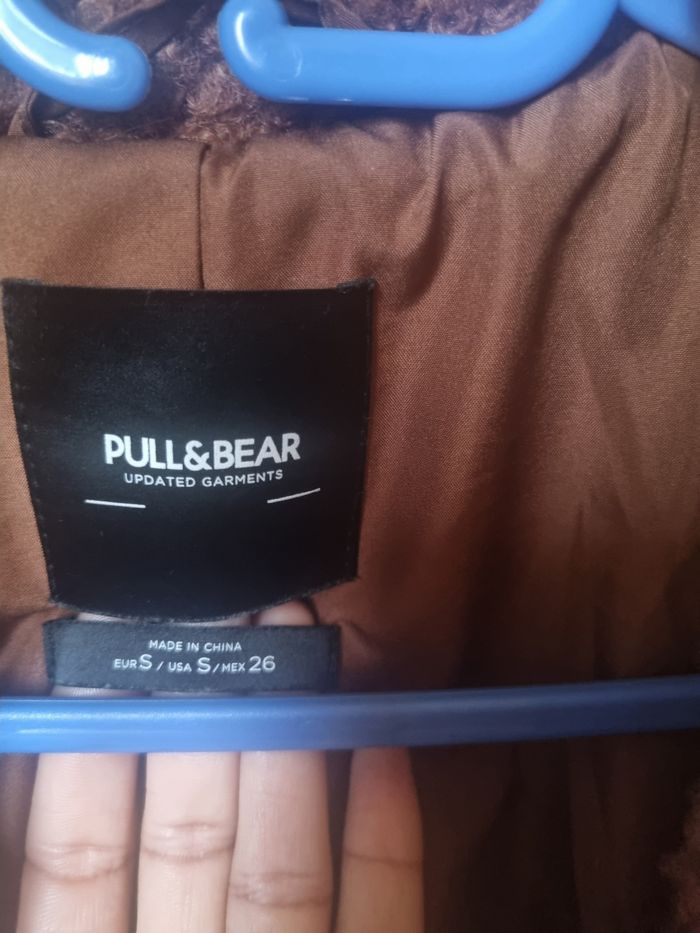 Veste teddy/bouclette Pull and bear - photo numéro 2