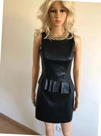 Robe noire neuve en simili cuir sans manches Morgan taille 34 (valeur 70€)