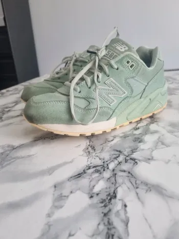 Basket New balance 580 suedine vert clair
