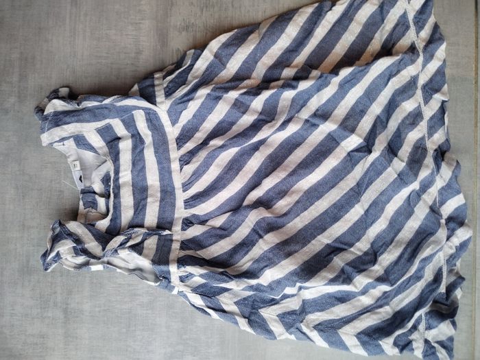 Robe rayé grain de blé 36 moiS