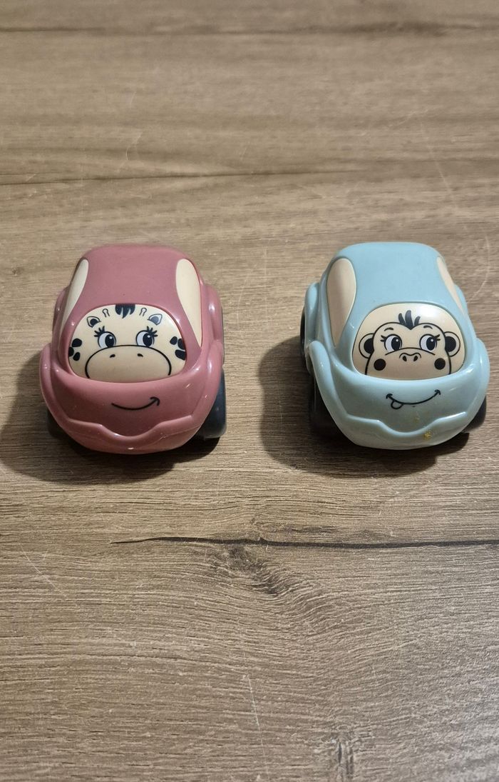 Set de petites voitures + boîte transport - photo numéro 4