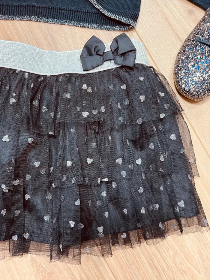 Taille 4 ans tenue de fête 2 pièces fille Tissaia noir et argenté * coeur à paillettes * 🩷 - photo numéro 2