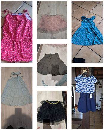 Lot de robes et jupes 
