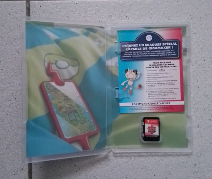 Jeu Pokemon Bouclier 🛡. 7ans + - photo numéro 2