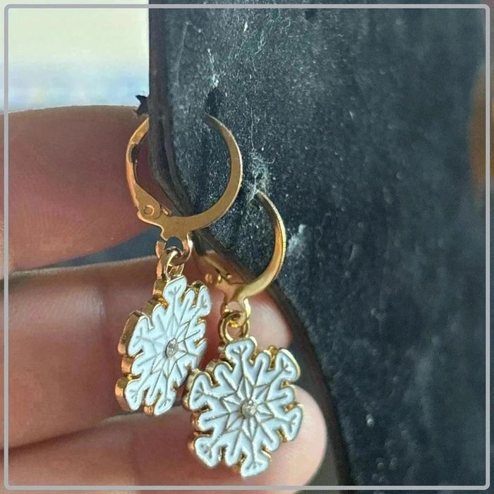 Boucle  d'oreille flocon - photo numéro 2