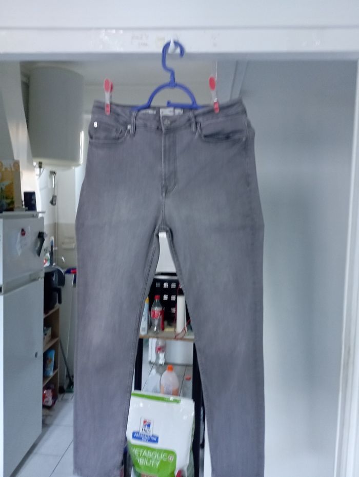 Jeans de marque MLG taille 40 très jolie gris - photo numéro 3