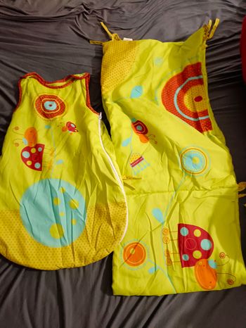 Ensemble gigoteuse + tour de lit