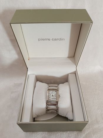 A saisir , très belle montre femme " Pierre Cardin " ! ( Bien tout lire merci)