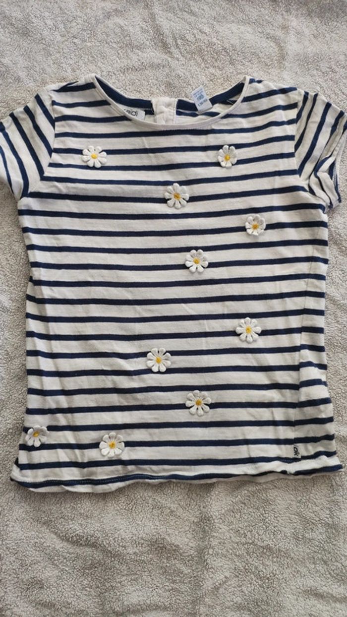 T-shirt okaidi 8 ans blanc et bleu fleurs rayures