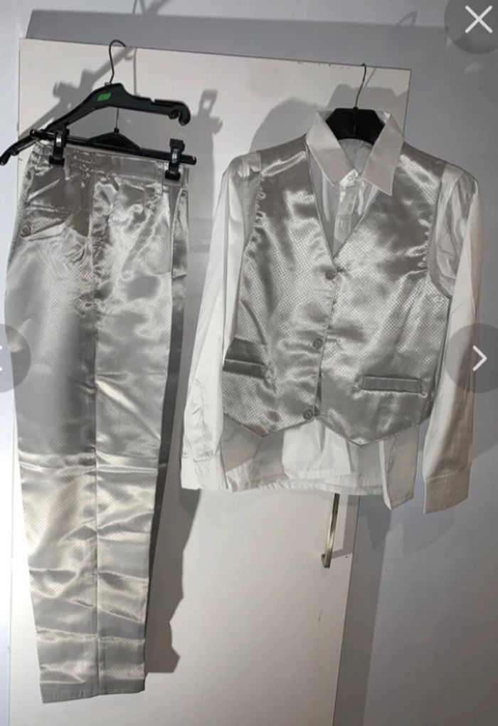 Ensemble costard 12 ans , pantalon chemise veston sans manches cravate