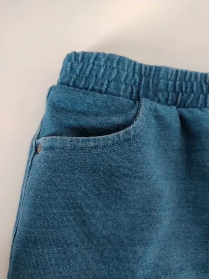 Très belle jupe en jean élastique - photo numéro 7