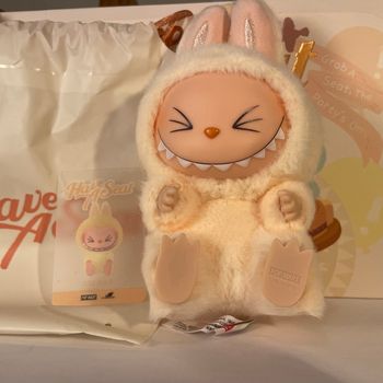 LABUBU Have a Seat "SISI" – Figurine POP MART authentique