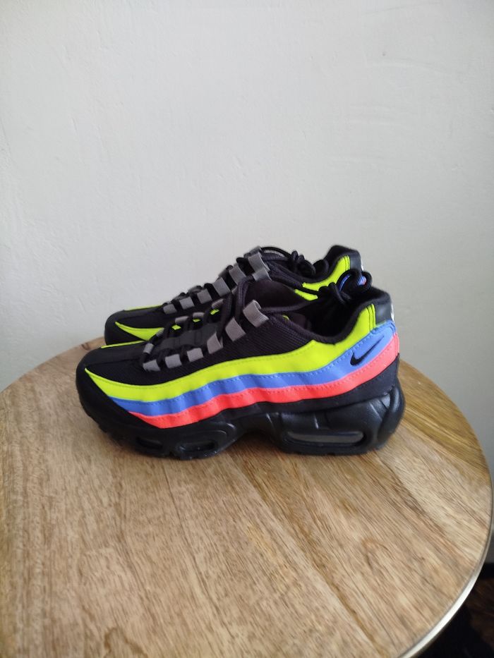 Baskets Nike T 36,5 - photo numéro 4