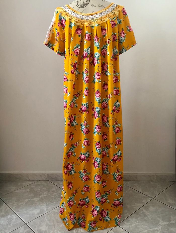 Djellaba orange avec fleurs roses - photo numéro 2