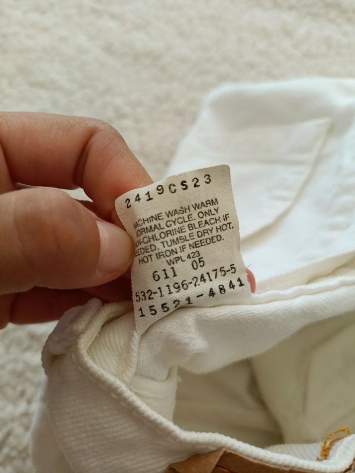 Fabriqué en 96, piece vintage authentique jean Levi's 521 blanc vintage 90s made in USA tapered - photo numéro 2