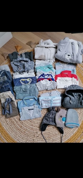 Lot  taille 3/6 mois