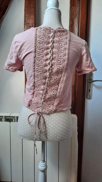 Tee-shirt avec dos en dentelle