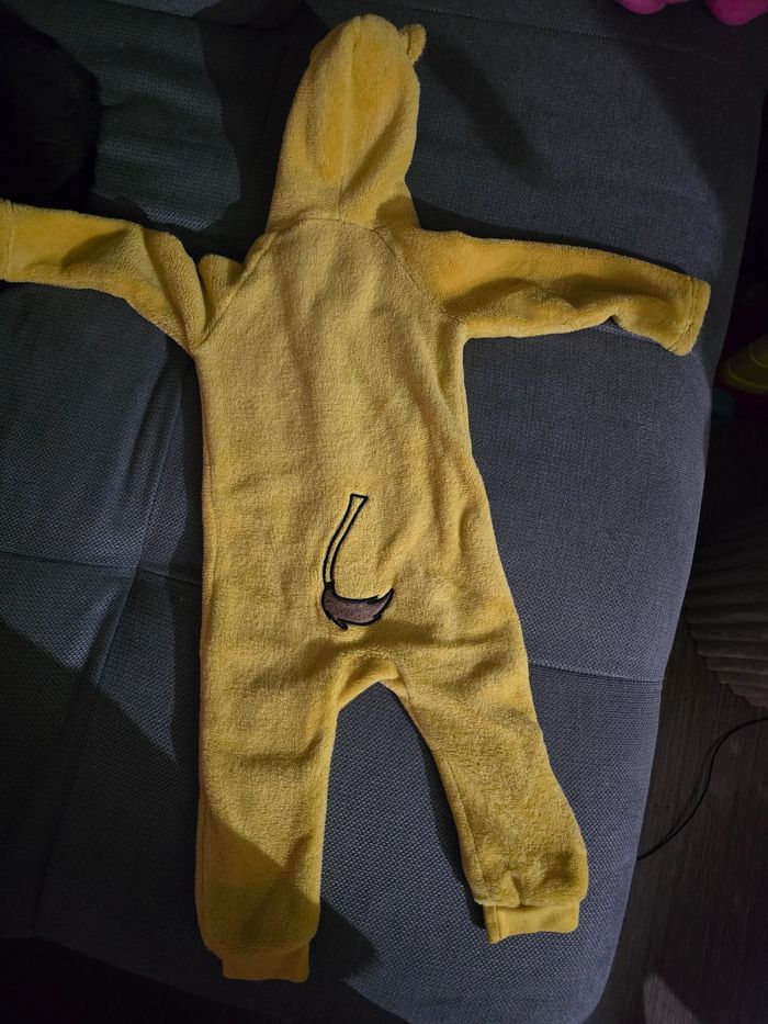 Vend pyjama combinaison roi lion - photo numéro 4