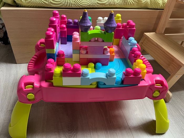 Lego Méga bloks table - photo numéro 2