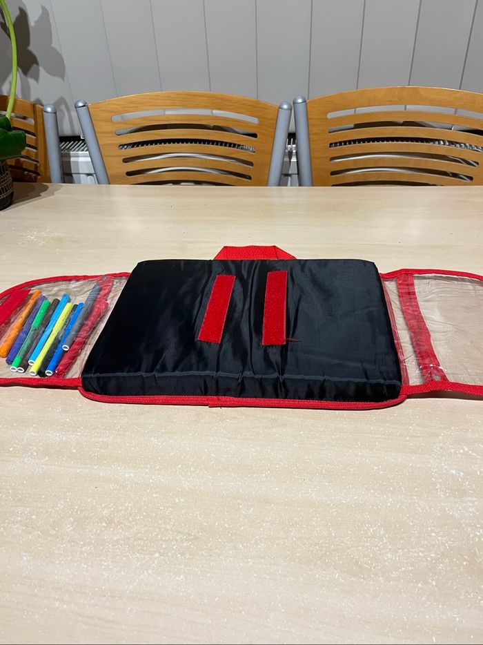 Table coloriage support voiture cars