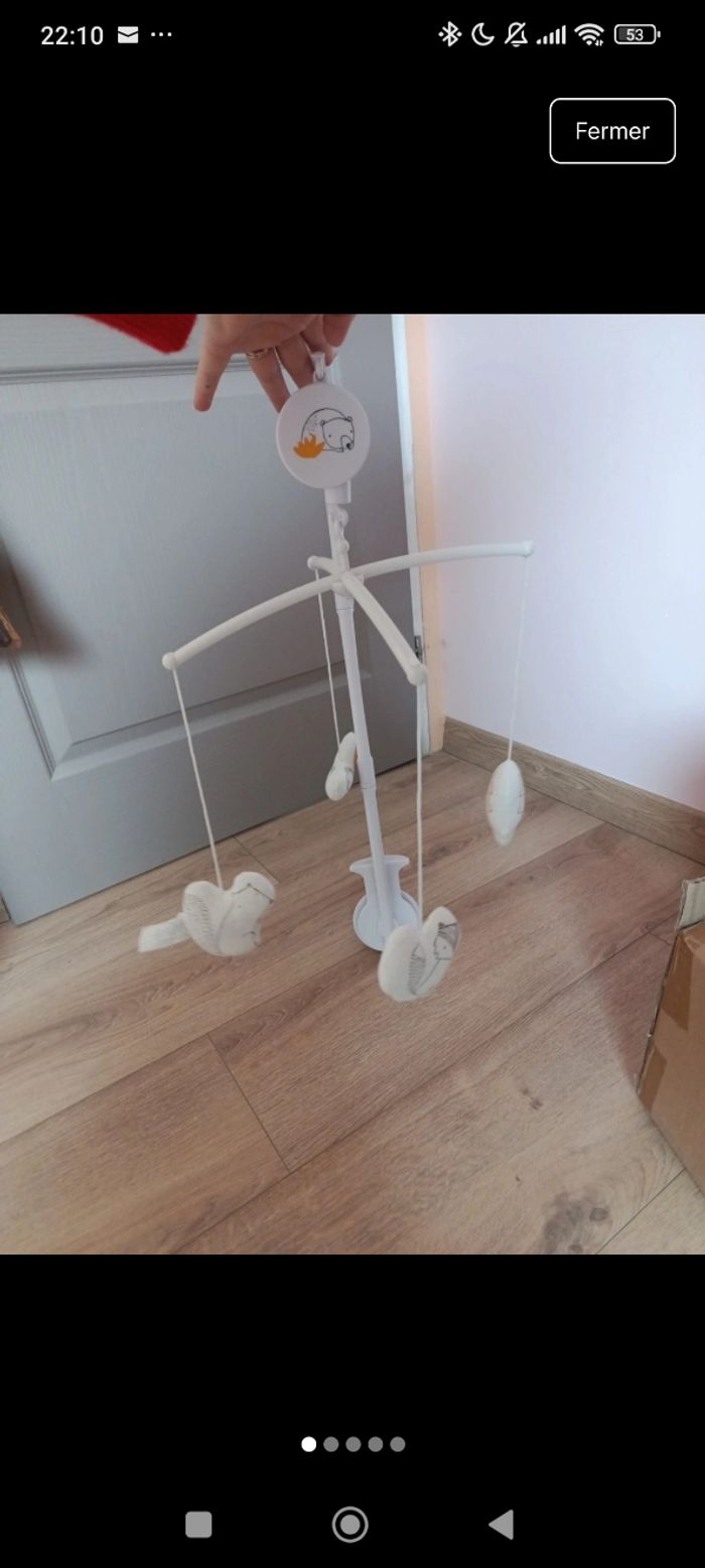 Mobile musical - Collection nos petits amis