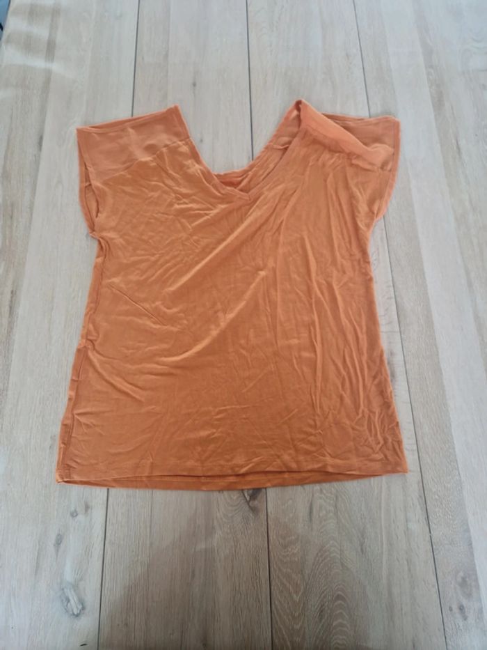 T-shirt taille L 40