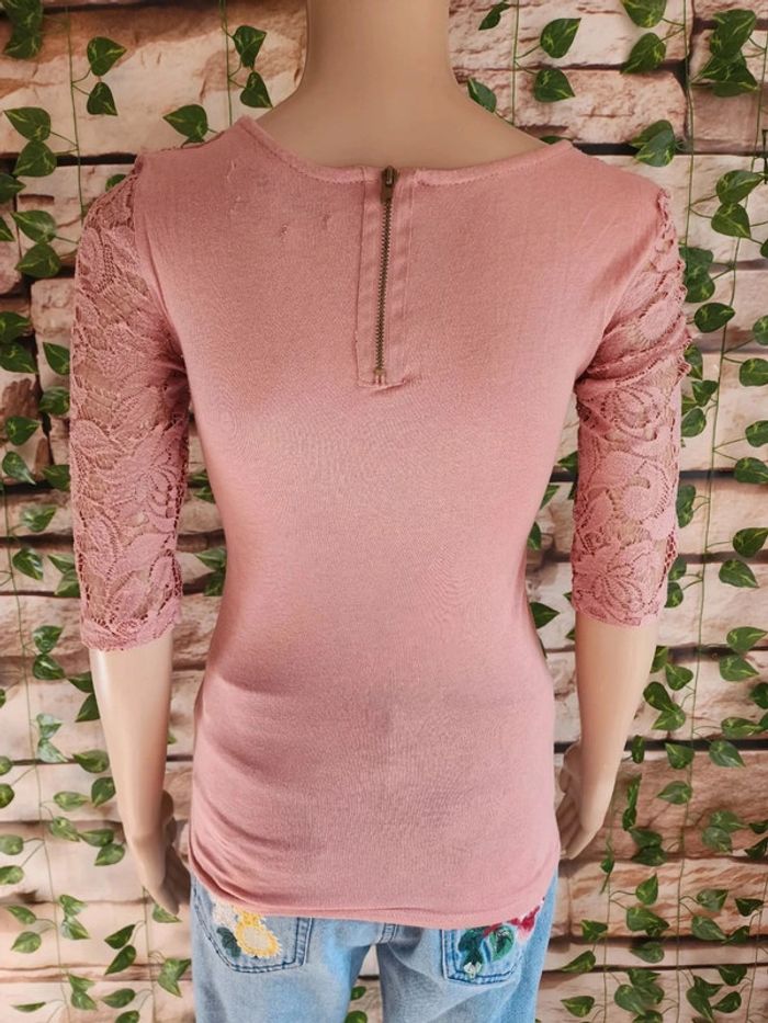 🌸T-shirt Dentelle Rose Bershka Taille 36🌸 - photo numéro 4