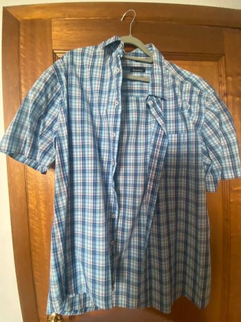 Chemise à carreaux manches courtes