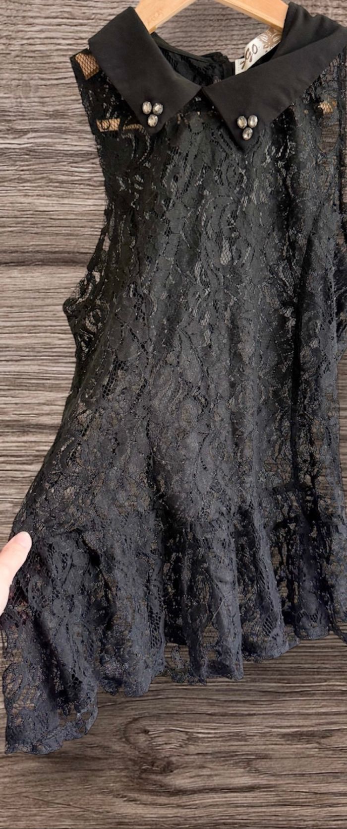 Top avec col sans manches noir en dentelle taille 40 L - photo numéro 2
