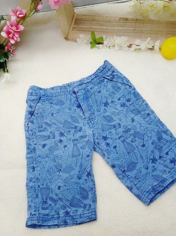 Short à motifs